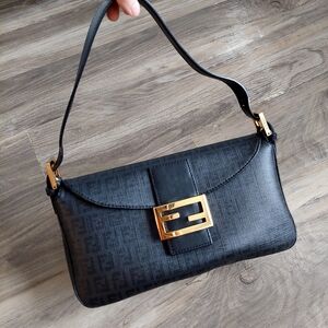Fendi baugette shoulder bag